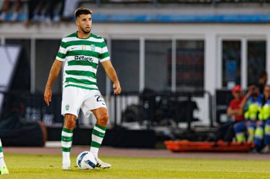 Goncalo Inacio, Liga Portekiz maçı sırasında Estadio Belediyesi Rio Maior 'daki Casa Pia ve Sporting CP takımları arasında görüldü (Maciej Rogowski)