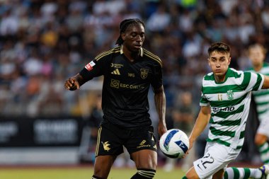 Kelian Nsona, Liga Portekiz maçı sırasında Estadio Belediyesi Rio Maior 'da Casa Pia ve Sporting CP takımları arasında görüldü (Maciej Rogowski)