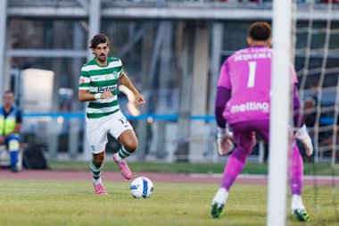 Francisco Trincao, Liga Portekiz maçı sırasında Estadio Belediyesi Rio Maior 'daki Casa Pia ve Sporting CP takımları arasında görüldü (Maciej Rogowski)