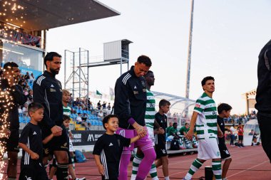 Joao Goulart ve Patrick Sequeira, Liga Portekiz maçı sırasında Estadio Municipal Rio Maior 'daki Casa Pia ve Sporting CP takımları arasında görüldü (Maciej Rogowski)