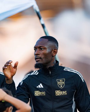 Duplexe Tchamba, Liga Portekiz maçı sırasında Estadio Belediyesi Rio Maior 'daki Casa Pia ve Sporting CP takımları arasında görüldü (Maciej Rogowski)