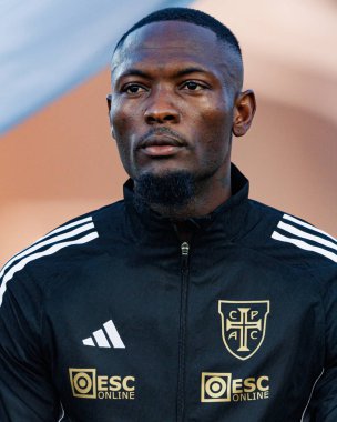 Duplexe Tchamba, Liga Portekiz maçı sırasında Estadio Belediyesi Rio Maior 'daki Casa Pia ve Sporting CP takımları arasında görüldü (Maciej Rogowski)