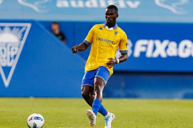 Kevin Boma Liga Portekiz maçı sırasında GD Estoril Praia ve CF Estrela Amadora (Maciej Rogowski)