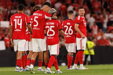 Enzo Barrenechea ve Gianluca Prestianni Şampiyonlar Ligi üçüncü tur eleme maçında SL Benfica ve OGC Nice (Maciej Rogowski)