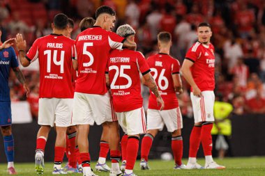 Enzo Barrenechea ve Gianluca Prestianni Şampiyonlar Ligi üçüncü tur eleme maçında SL Benfica ve OGC Nice (Maciej Rogowski)