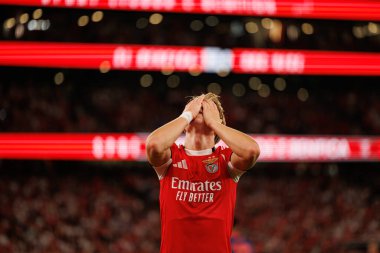 Andreas Schjelderup, Şampiyonlar Ligi üçüncü tur eleme maçında SL Benfica ve OGC Nice (Maciej Rogowski) arasında görüldü.)