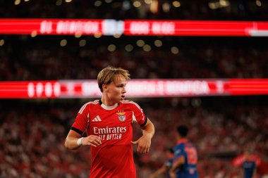 Andreas Schjelderup, Şampiyonlar Ligi üçüncü tur eleme maçında SL Benfica ve OGC Nice (Maciej Rogowski) arasında görüldü.)