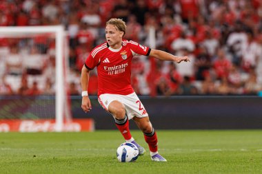 Andreas Schjelderup, Şampiyonlar Ligi üçüncü tur eleme maçında SL Benfica ve OGC Nice (Maciej Rogowski) arasında görüldü.)