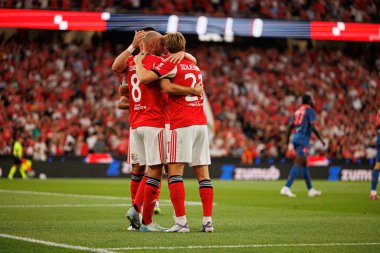 Franjo İvanoviç, Fredrik Aursnes ve Andreas Schjelderup SL Benfica ve OGC Nice (Maciej Rogowski) arasında oynanan Şampiyonlar Ligi üçüncü tur eleme maçında gol attıktan sonra kutlama yaparken görüldü.)