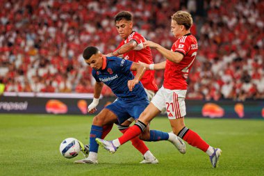 Enzo Barrenechea, Badredine Bouanani ve Andreas Schjelderup Şampiyonlar Ligi üçüncü tur eleme maçında SL Benfica ve OGC Nice (Maciej Rogowski)