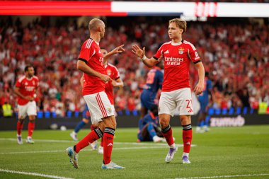 Fredrik Aursnes ve Andreas Schjelderup, Şampiyonlar Ligi üçüncü tur eleme maçında SL Benfica ve OGC Nice (Maciej Rogowski)