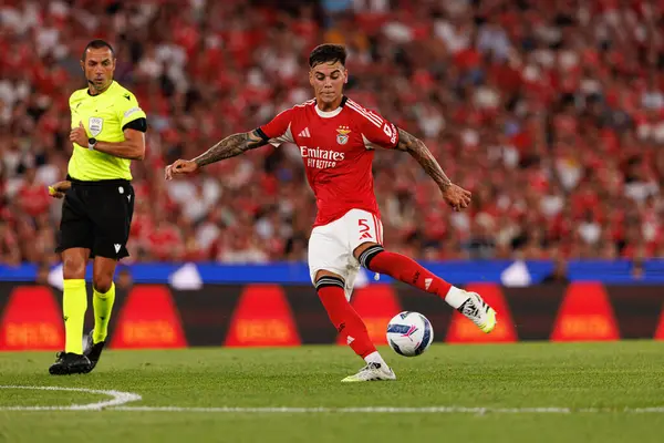 Enzo Barrenechea Şampiyonlar Ligi üçüncü tur eleme maçında SL Benfica ve OGC Nice (Maciej Rogowski) arasında görüldü.)