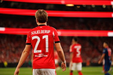 Andreas Schjelderup, Şampiyonlar Ligi üçüncü tur eleme maçında SL Benfica ve OGC Nice (Maciej Rogowski) arasında görüldü.)