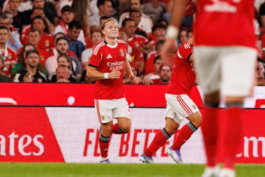 Andreas Schjelderup, Şampiyonlar Ligi üçüncü tur eleme maçında SL Benfica ve OGC Nice (Maciej Rogowski) arasında görüldü.)