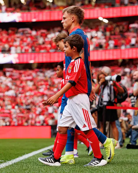 Isak Jansson Şampiyonlar Ligi üçüncü tur eleme maçında SL Benfica ve OGC Nice (Maciej Rogowski)