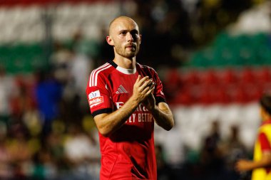 Fredrik Aursnes, Liga Portekiz maçı sırasında Estrela Amadora ve SL Benfica takımları arasında Estadio Jose Gomes 'de (Maciej Rogowski)