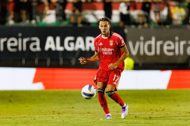 Amar Dediç, Liga Portekiz maçı sırasında Estrela Amadora ve SL Benfica takımları arasında Estadio Jose Gomes 'de (Maciej Rogowski)