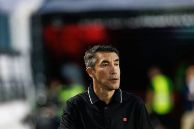 Bruno Lage, Liga Portekiz maçı sırasında Estrela Amadora ve SL Benfica takımları arasında Estadio Jose Gomes 'de (Maciej Rogowski)