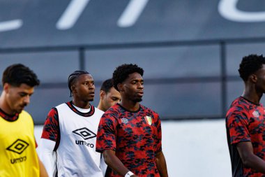 Abraham Marcus, Liga Portekiz maçı sırasında Estrela Amadora ve SL Benfica takımları arasında Estadio Jose Gomes 'de (Maciej Rogowski)