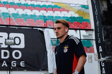 Kerem Akturkoglu, Liga Portekiz maçı sırasında Estrela Amadora ve SL Benfica takımları arasında Estadio Jose Gomes 'de (Maciej Rogowski)