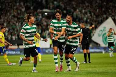 Francisco Trincao, Liga Portekiz maçında Estadio Jose Alvalade (Maciej Rogowski) takımları arasında attığı golü kutlarken görüldü.)