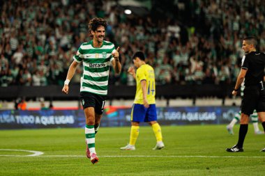 Francisco Trincao, Liga Portekiz maçında Estadio Jose Alvalade (Maciej Rogowski) takımları arasında attığı golü kutlarken görüldü.)