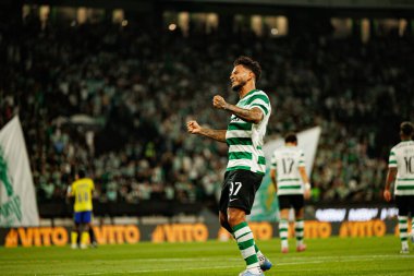 Luis Suarez, Liga Portekiz maçında Estadio Jose Alvalade (Maciej Rogowski) takımları arasında attığı golü kutlarken görüldü.)