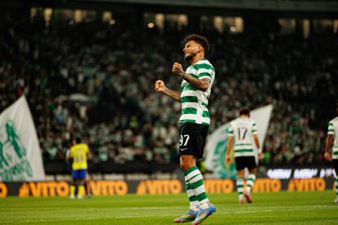 Luis Suarez, Liga Portekiz maçında Estadio Jose Alvalade (Maciej Rogowski) takımları arasında attığı golü kutlarken görüldü.)