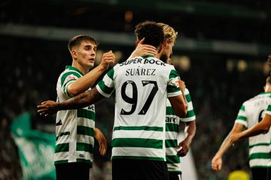 Estadio Jose Alvalade (Maciej Rogowski) takımları arasında Liga Portekiz maçında Luis Suarez 'in attığı gol üzerine attığı Sportif Takım, FC Arouca ve Sporting CP takımları arasında kutlanıyor.)