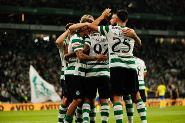 Estadio Jose Alvalade (Maciej Rogowski) takımları arasında Liga Portekiz maçında Luis Suarez 'in attığı gol üzerine attığı Sportif Takım, FC Arouca ve Sporting CP takımları arasında kutlanıyor.)