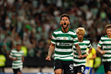 Luis Suarez, Liga Portekiz maçında Estadio Jose Alvalade (Maciej Rogowski) takımları arasında attığı golü kutlarken görüldü.)