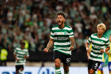 Luis Suarez, Liga Portekiz maçında Estadio Jose Alvalade (Maciej Rogowski) takımları arasında attığı golü kutlarken görüldü.)