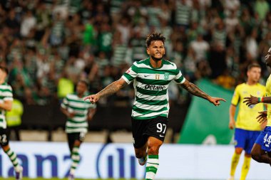 Luis Suarez, Liga Portekiz maçında Estadio Jose Alvalade (Maciej Rogowski) takımları arasında attığı golü kutlarken görüldü.)