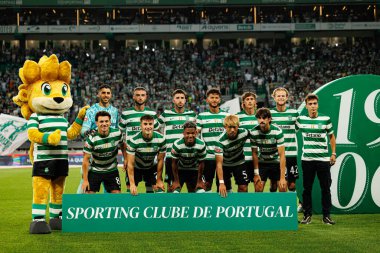 Liga Portekiz maçı sırasında Estadio Jose Alvalade 'de (Maciej Rogowski) Sportif CP ve FC Arouca takımları arasında spor takımı görüldü.)