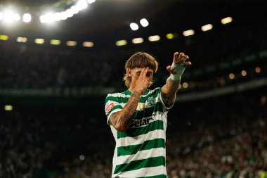 Ricardo Mangas, Liga Portekiz maçında Estadio Jose Alvalade (Maciej Rogowski) takımları arasında attığı golü kutlarken görüldü.)