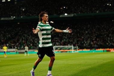 Ricardo Mangas, Liga Portekiz maçında Estadio Jose Alvalade (Maciej Rogowski) takımları arasında attığı golü kutlarken görüldü.)