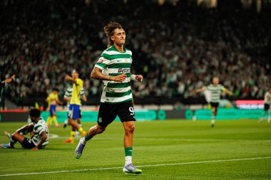 Ricardo Mangas, Liga Portekiz maçında Estadio Jose Alvalade (Maciej Rogowski) takımları arasında attığı golü kutlarken görüldü.)