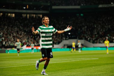 Ricardo Mangas, Liga Portekiz maçında Estadio Jose Alvalade (Maciej Rogowski) takımları arasında attığı golü kutlarken görüldü.)