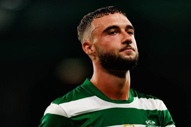 Liga Portekiz maçında Estadio Jose Alvalade 'de (Maciej Rogowski) Sporting CP ve FC Arouca takımları arasında Zeno Debast görüldü.)