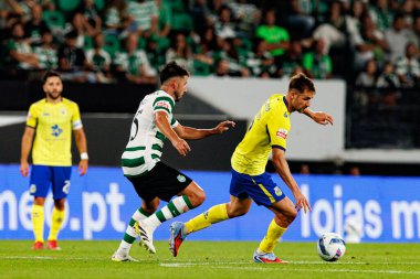 Goncalo Inacio ve Ivan Barbero, Liga Portekiz maçı sırasında Estadio Jose Alvalade 'de (Maciej Rogowski) Sporting CP ve FC Arouca takımları arasında görüldü.)
