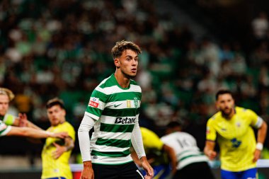 Liga Portekiz maçı sırasında Estadio Jose Alvalade 'de (Maciej Rogowski) Sporting CP ve FC Arouca takımları arasında Giorgos Vagiannidis görüldü.)