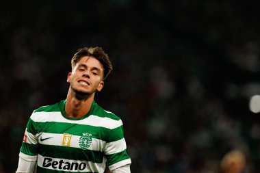 Liga Portekiz maçı sırasında Estadio Jose Alvalade 'de (Maciej Rogowski) Sporting CP ve FC Arouca takımları arasında Giorgos Vagiannidis görüldü.)