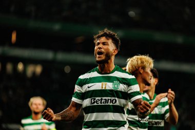 Luis Suarez, Liga Portekiz maçında Estadio Jose Alvalade (Maciej Rogowski) takımları arasında attığı golü kutlarken görüldü.)