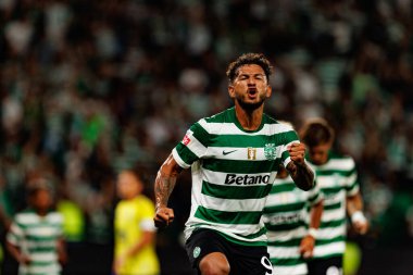 Luis Suarez, Liga Portekiz maçında Estadio Jose Alvalade (Maciej Rogowski) takımları arasında attığı golü kutlarken görüldü.)