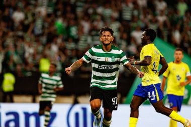 Luis Suarez, Liga Portekiz maçında Estadio Jose Alvalade (Maciej Rogowski) takımları arasında attığı golü kutlarken görüldü.)