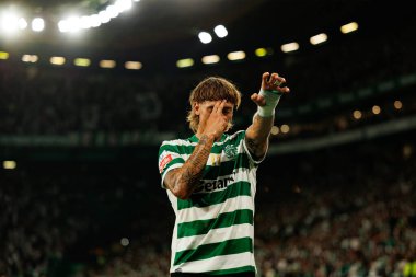 Ricardo Mangas, Liga Portekiz maçında Estadio Jose Alvalade (Maciej Rogowski) takımları arasında attığı golü kutlarken görüldü.)