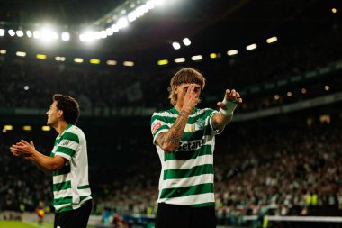 Ricardo Mangas, Liga Portekiz maçında Estadio Jose Alvalade (Maciej Rogowski) takımları arasında attığı golü kutlarken görüldü.)