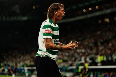 Ricardo Mangas, Liga Portekiz maçında Estadio Jose Alvalade (Maciej Rogowski) takımları arasında attığı golü kutlarken görüldü.)