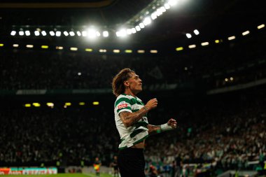 Ricardo Mangas, Liga Portekiz maçında Estadio Jose Alvalade (Maciej Rogowski) takımları arasında attığı golü kutlarken görüldü.)