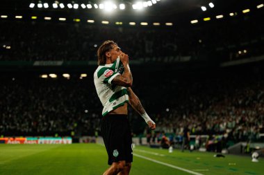 Ricardo Mangas, Liga Portekiz maçında Estadio Jose Alvalade (Maciej Rogowski) takımları arasında attığı golü kutlarken görüldü.)